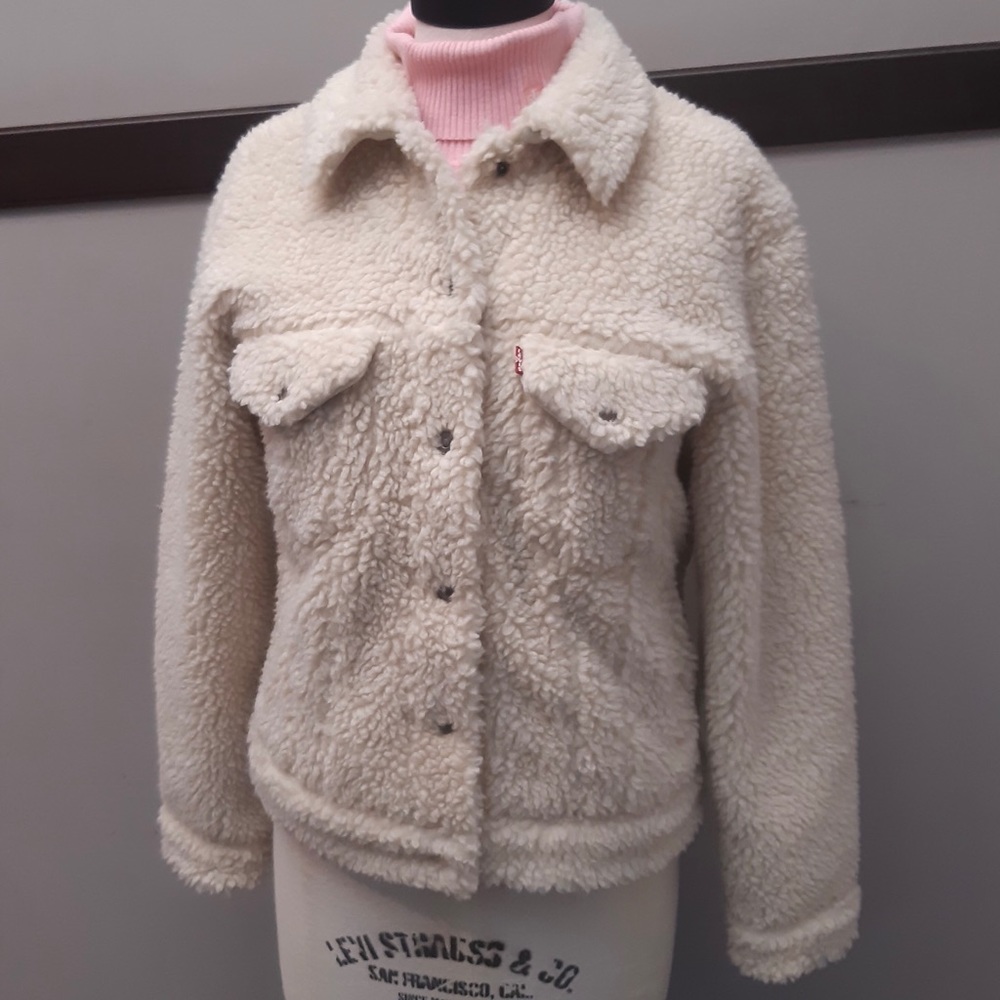 Levi’s Sherpa Trucker Teddy Jacket NWOT